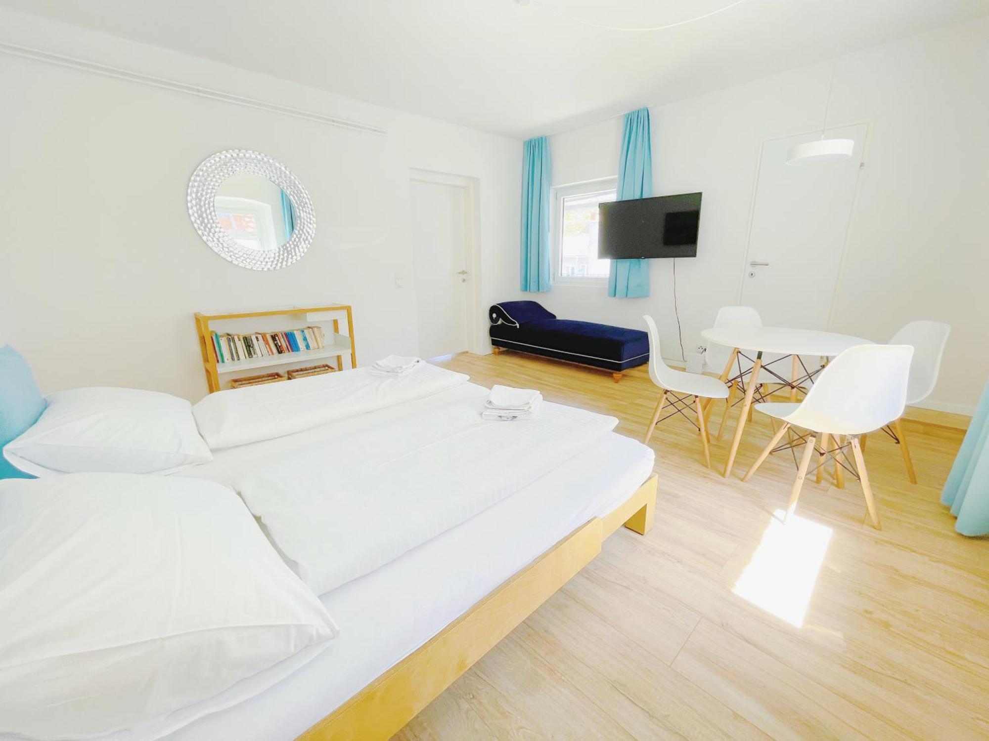 Whats-App Self-Check-In - Vibrant City Life In Graz Eksteriør billede