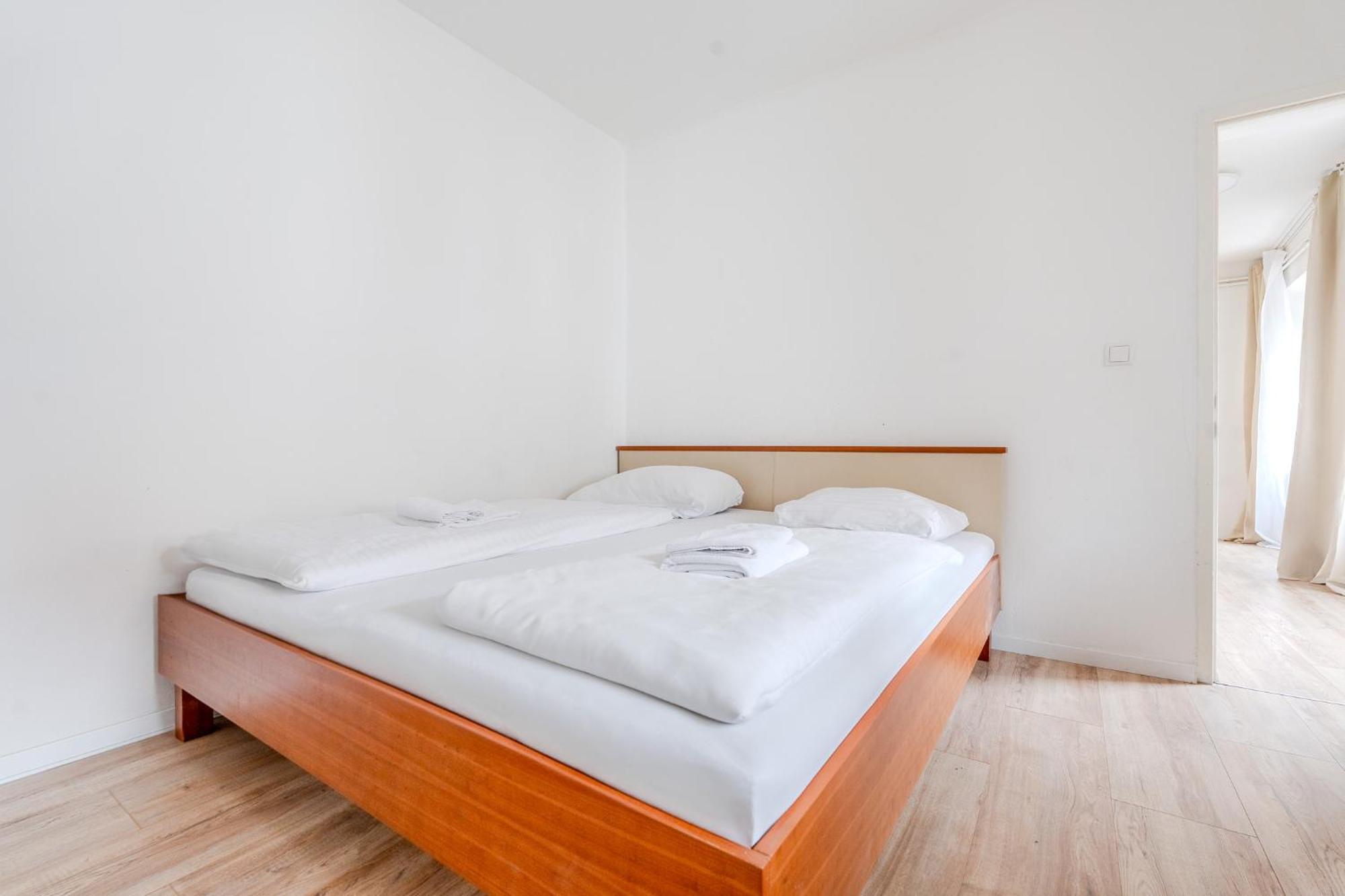 Whats-App Self-Check-In - Vibrant City Life In Graz Eksteriør billede
